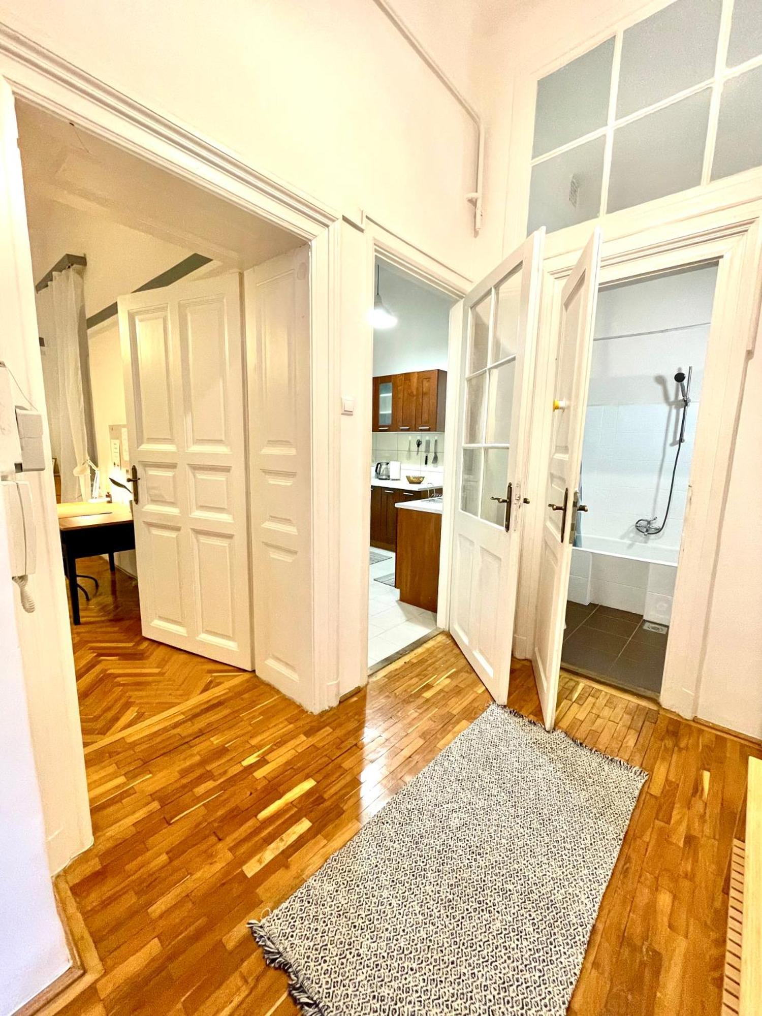 Fanni'S Cosy Home Express Apartment In The City Centre Boedapest Buitenkant foto