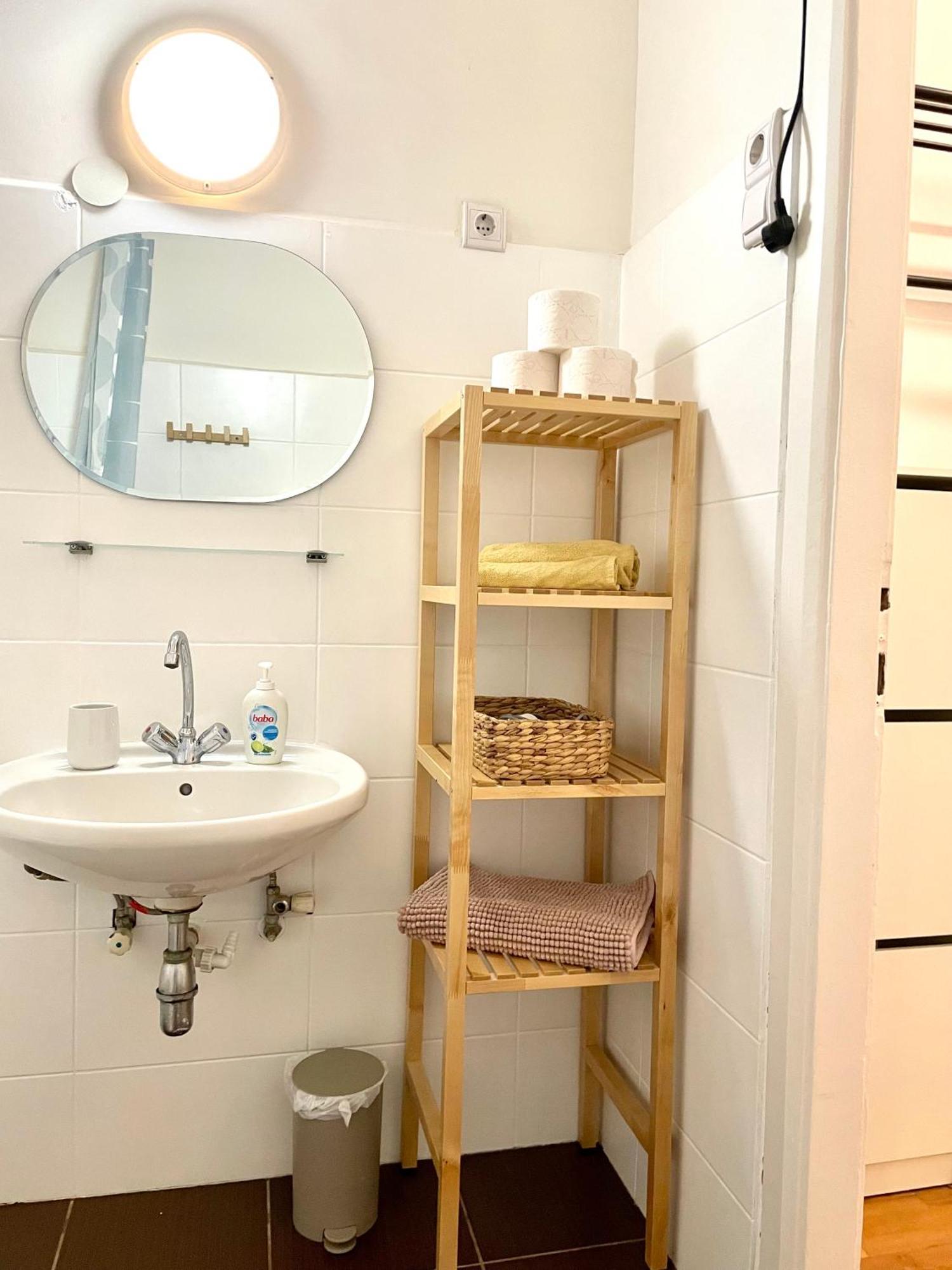 Fanni'S Cosy Home Express Apartment In The City Centre Boedapest Buitenkant foto